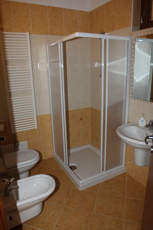 Laghetto Ai Portici Bed and Breakfast Pastrengo Rum bild