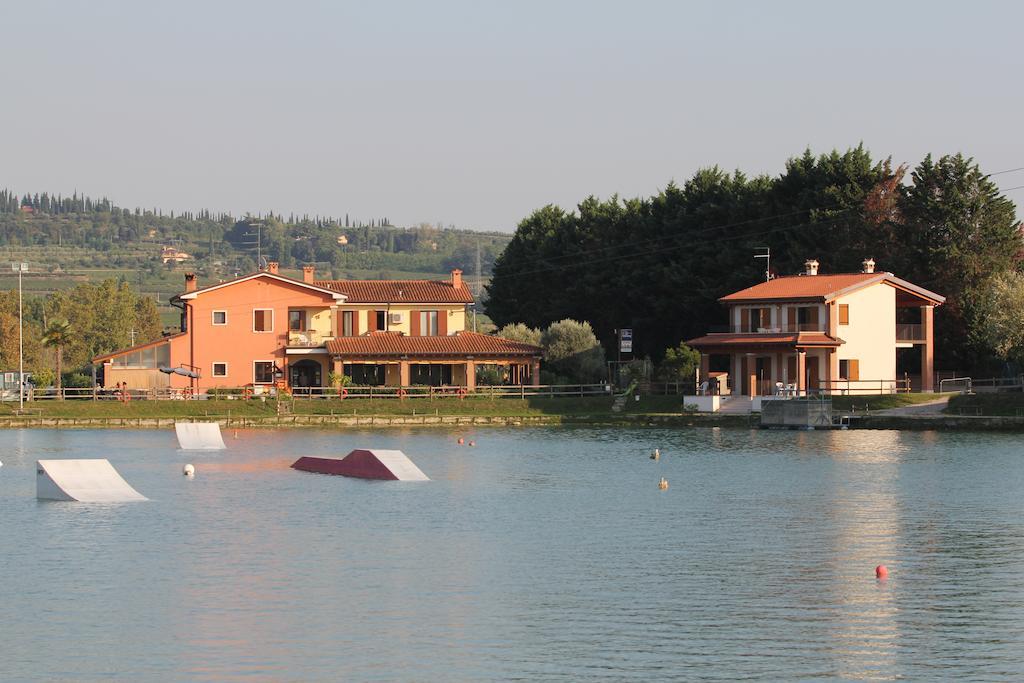 Laghetto Ai Portici Bed and Breakfast Pastrengo Exteriör bild