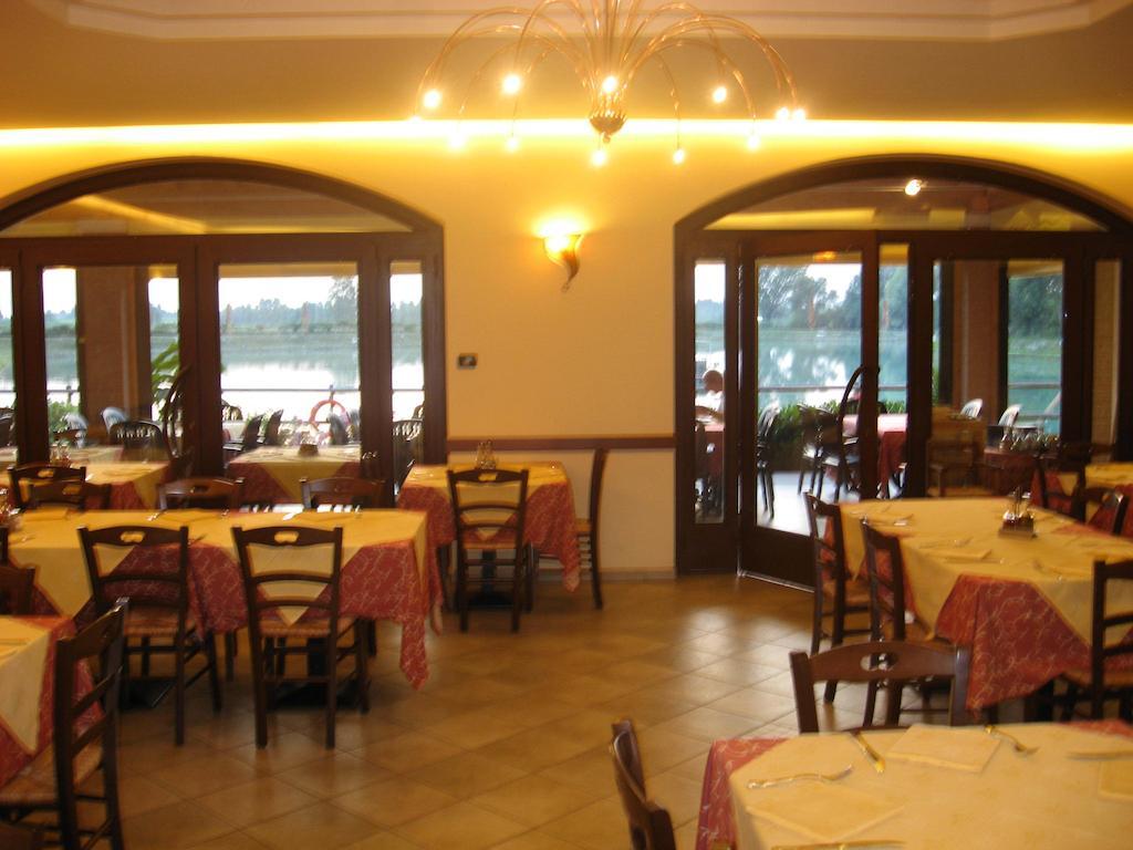 Laghetto Ai Portici Bed and Breakfast Pastrengo Exteriör bild