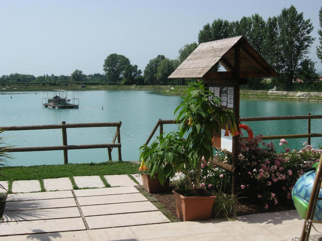 Laghetto Ai Portici Bed and Breakfast Pastrengo Exteriör bild