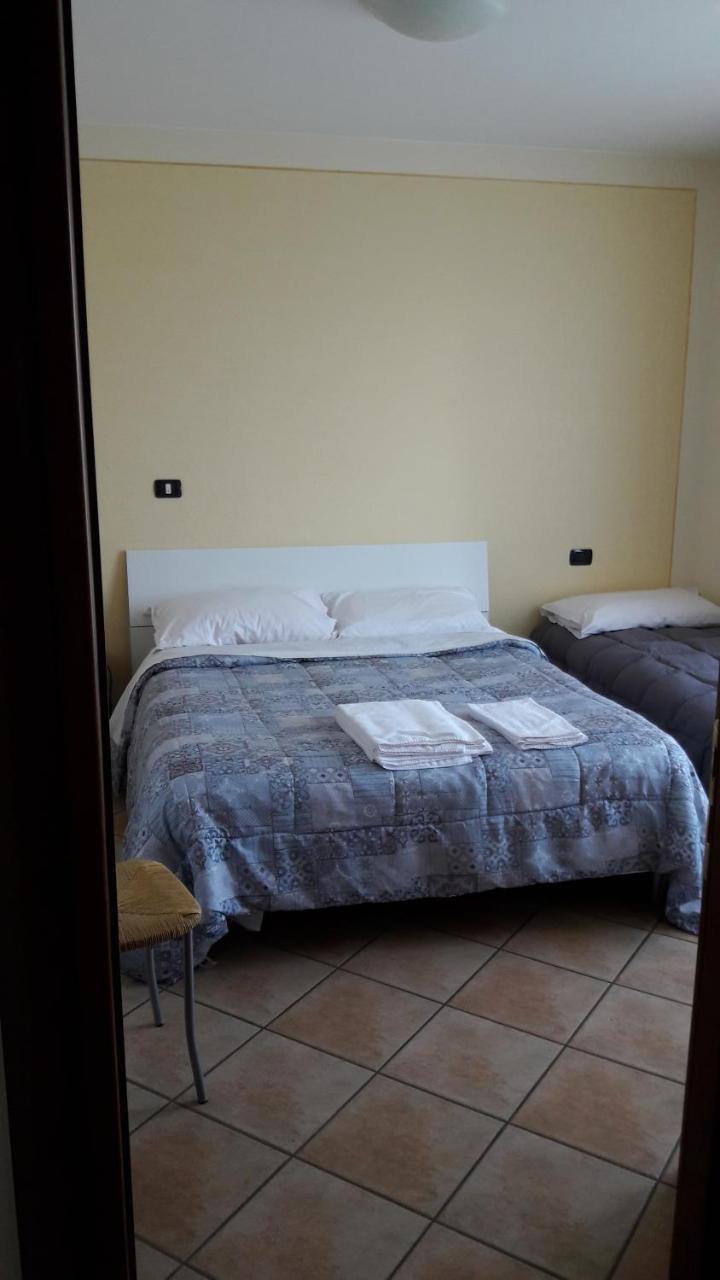Laghetto Ai Portici Bed and Breakfast Pastrengo Exteriör bild
